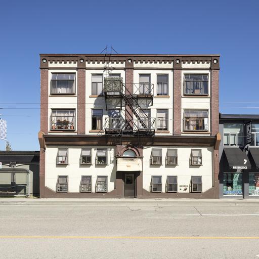 West 4th Ave.